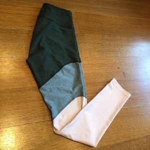 Outdoor Voices Spring Leggings | Hunter Green